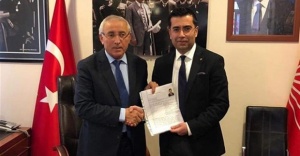 Uzm. Dr. Oktay Öcal, Ataşehir'den adaylığa başvurdu