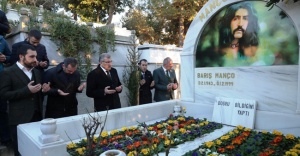 Barış Manço ölümünün 20. yıldönümünde mezarı başında anıldı