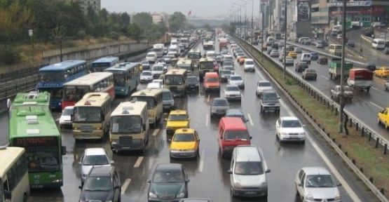  Trafiğe kayıtlı araç sayısı Ekim ayı sonu itibarıyla 18 693 972 oldu