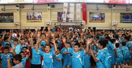 Ümraniye'de Yaz Kuran Kursu Öğrencileri Ödüllerini aldılar