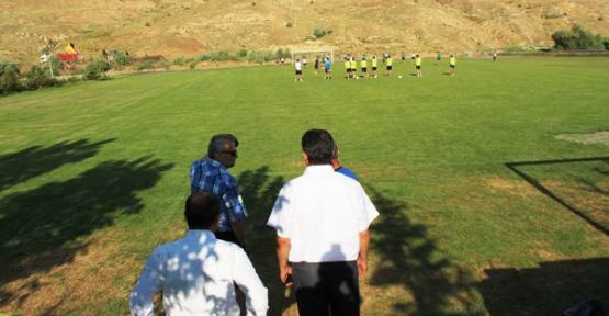 Vahdettin Özcan, Çankırı Spor Antrenman Sahasını inceledi