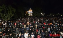 Mescid-i Aksa’da 90 bin kişi teravih namazı kıldı