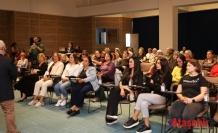 ATAŞEHİR’DE MEME KANSERİ FARKINDALIK SEMİNERİ DÜZENLENDİ