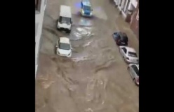 Almanya'da Yoğun Yağan Yağmur Hayatı Felç Etti