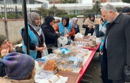Gazze İçin Küçükbakkalköy’de "Hayır Çarşısı" Kuruldu!