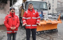 Ataşehir’de Karla Mücadele Aralıksız Sürüyor