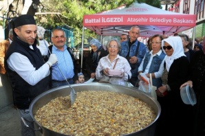 Ataşehir Belediyesi Aşure dağıtımı 2017