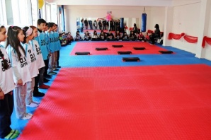 Ataşehir, Duriye Nuriye Öğrencileri Spor sınıfına kavuştu