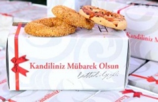 Ataşehir’de Mevlid Kandili’nde simit dağıtıldı
