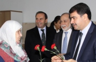 Vasip Şahin Darülaceze'yi ziyaret etti