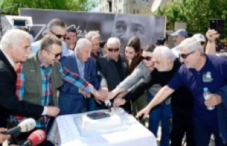ZEKİ ALASYA, YILDIZLARLA ANILDI