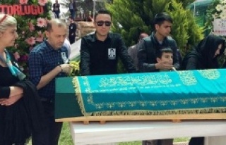 Oğuz Uğurlu gözyaşlarıyla toprağa verildi.