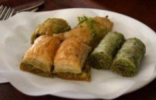 Karaköy Güllüoğlu Baklavaları Meal Box’ta!