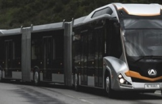 İstanbul'a 290 kişilik metrobüs