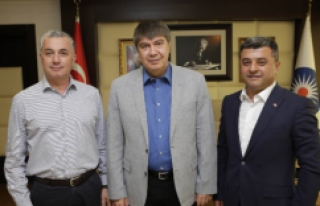Antalya’ ya Güneş enerjili taksi durakları geliyor