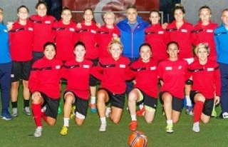 ATAŞEHİR VE BEŞİKTAŞ’IN KADIN FUTBOLCULARINDAN...