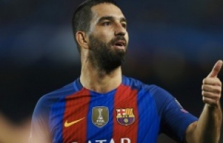 Arda Turan 3 gol atarak hat-trick yaptı