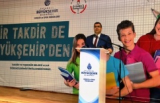 İBB’DEN 16 BİN ÖĞRENCİYE KARNE HEDİYESİ
