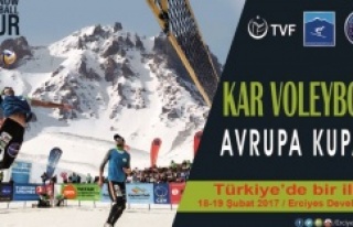 TÜRKİYE'DE BİR İLK: ERCİYES'TE KAR...