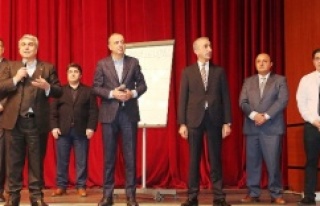 ATAŞEHİR'DE SINAV ÖNCESİ GENÇLERE MORAL