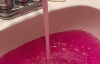 Musluklardan pembe su aktı