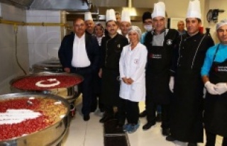 ÜMRANİYE'DE BU YIL KAZAN KAZAN AŞURE İKRAM...