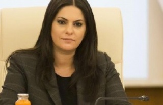 BAKAN SARIEROĞLU'NDAN TAŞERON AÇIKLAMASI