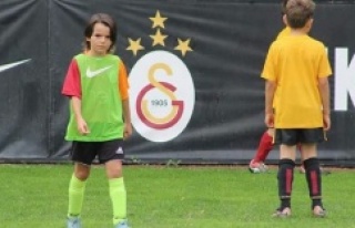Arma Turan Barcelona yolcusu
