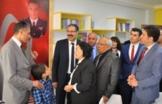 Şehitlerin adları kütüphane ve konferans salonuna...