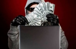 HACKERLAR ÇALDIKLARI ŞİFRELERİ NASIL PARAYA ÇEVİRİYOR?