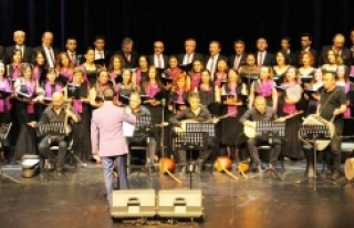 ANADOLU HALK MÜZİĞİ KOROSU KONSERi