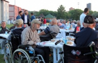 DARÜLACEZE'DE İFTAR