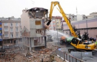 KENTSEL DÖNÜŞÜMDE MÜTEAHHİT SEÇMENİN 5 ALTIN...