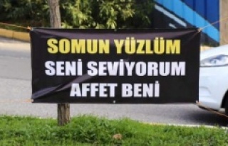 Pankartı kaldırmaya kıyamadık