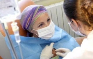 TÜRKİYE’DE HER YIL 160 BİN KİŞİ KANSERE YAKALANIYOR