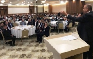 Battal İlgezdi Pazar Kahvaltısını Taksicilerle...