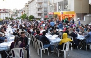 Binlerce Maltepeli “Sevgi Sofraları”nda buluştu