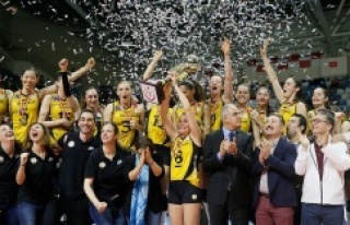 FİLEDE VAKIFBANK ŞAMPİYON
