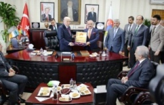 MHP Lideri Bahçeli, Çankırı Belediyesi’ni Ziyaret...