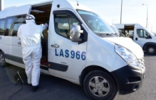 İBB, PERSONEL SERVİS ARAÇLARINI DEZENFEKTE EDİYOR