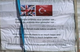 Türkiye İngiltere'ye tıbbi yardım malzemesi...