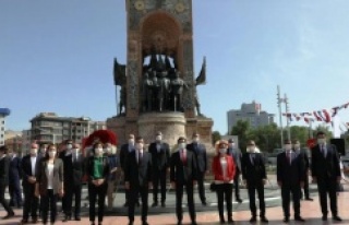 İMAMOĞLU, 19 MAYIS’IN 101.YILDÖNÜMÜNDE TAKSİM’DEYDİ
