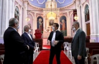 İMAMOĞLU VE TÜRKMEN, HAÇI KOPARILAN KİLİSEYİ...