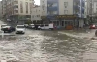İstanbul'u sel vurdu!