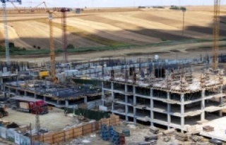 İBB DEPREM ODAKLI 29 BİN KONUTUN YAPIMINA START...