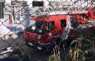Ataşehir’de üzerine demir blok düşen işçiyi...