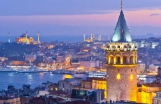 İSTANBUL’A TEMMUZ AYINDA 301 BİN TURİST GELDİ