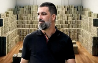 Arda Turan'ın Seçil Erzan'a 'elden'...