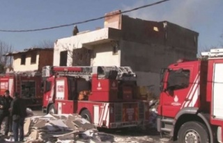 Ataşehir Yenisahra'da metruk binanın çatısı...