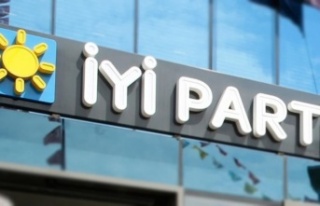 İYİ Parti İstanbul'daki 34 ilçede adaylarını...